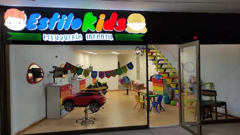 Sucursal Vitacura, Los cobres