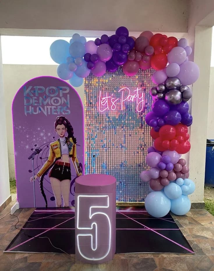 Decoración con temática Guerreras K-Pop