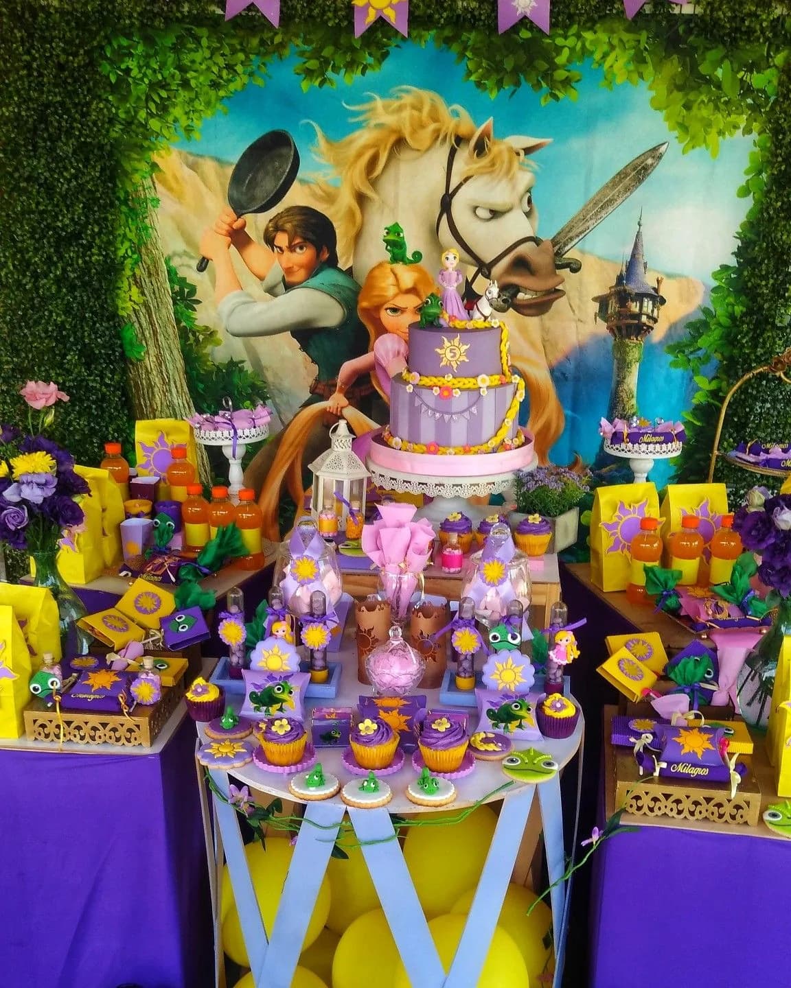 🌸 Candy Bar con temática de Rapunzel